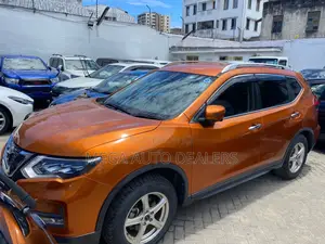 Nissan X-Trail 2018 Orange