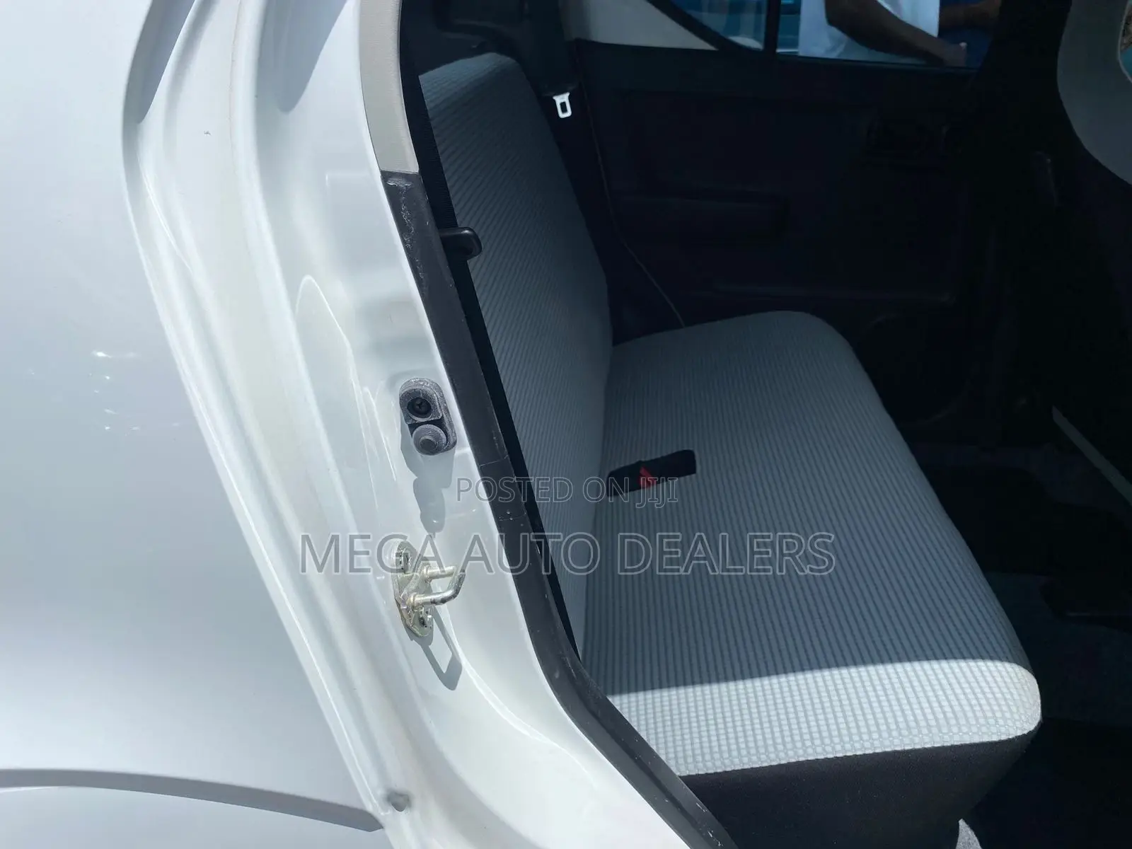 Suzuki Alto 2018 White