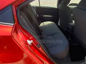 Toyota Corolla 2018 Orange
