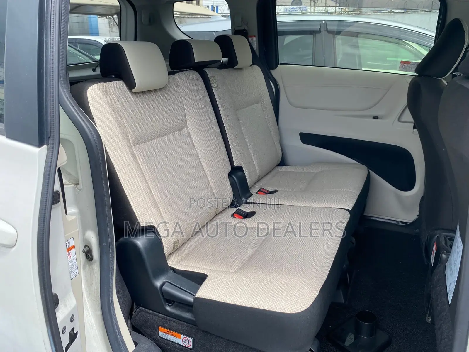 Toyota Sienta 2018 White