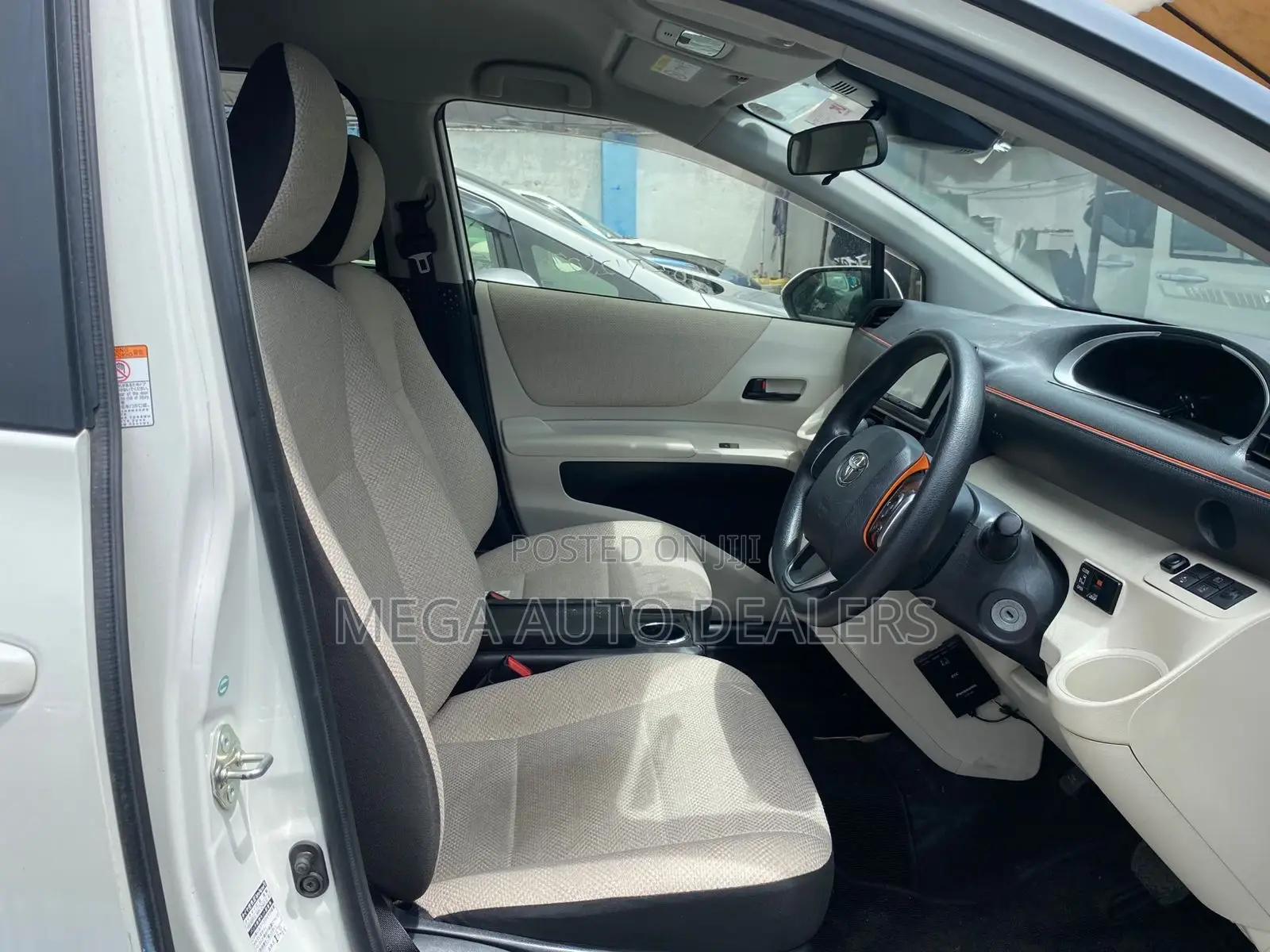 Toyota Sienta 2018 White