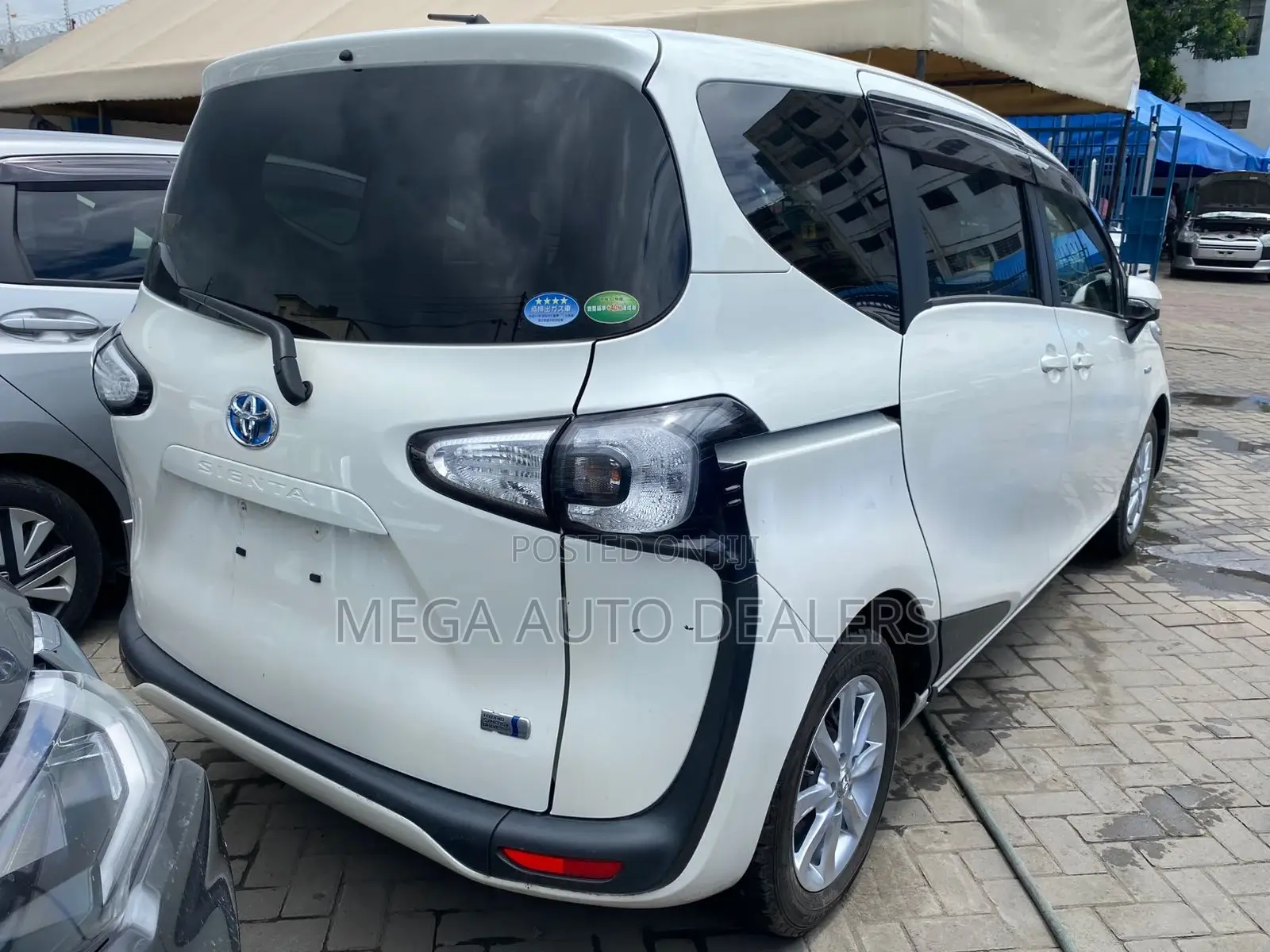 Toyota Sienta 2018 White
