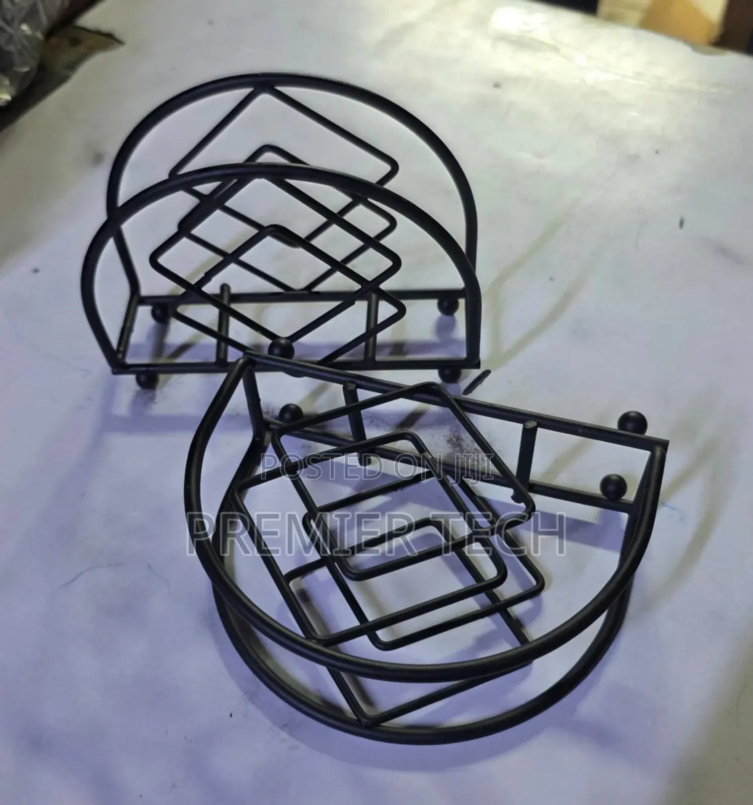 Serviettes Holder