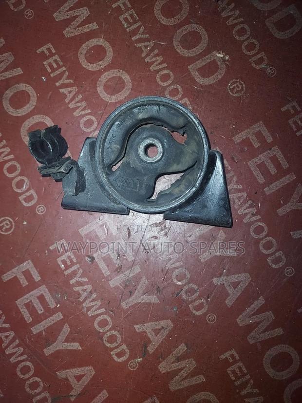 Rear Gear Mount Nissan Nt30,B15 - thumbnail 2