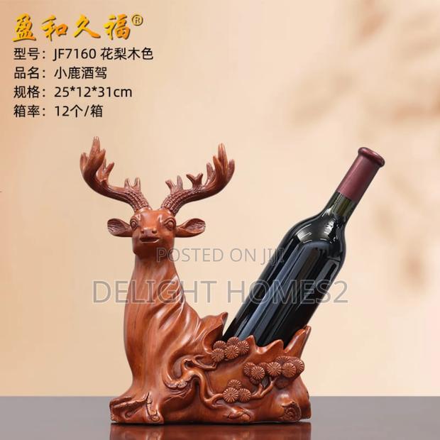 Deer Head Decorative Sculpture Wine Rack_tt - main view