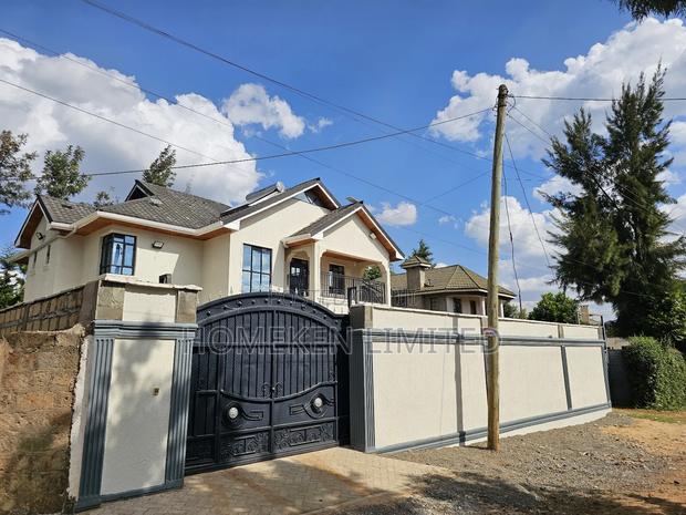 5bdrm Maisonette in Kibiku, Ngong for sale - main view
