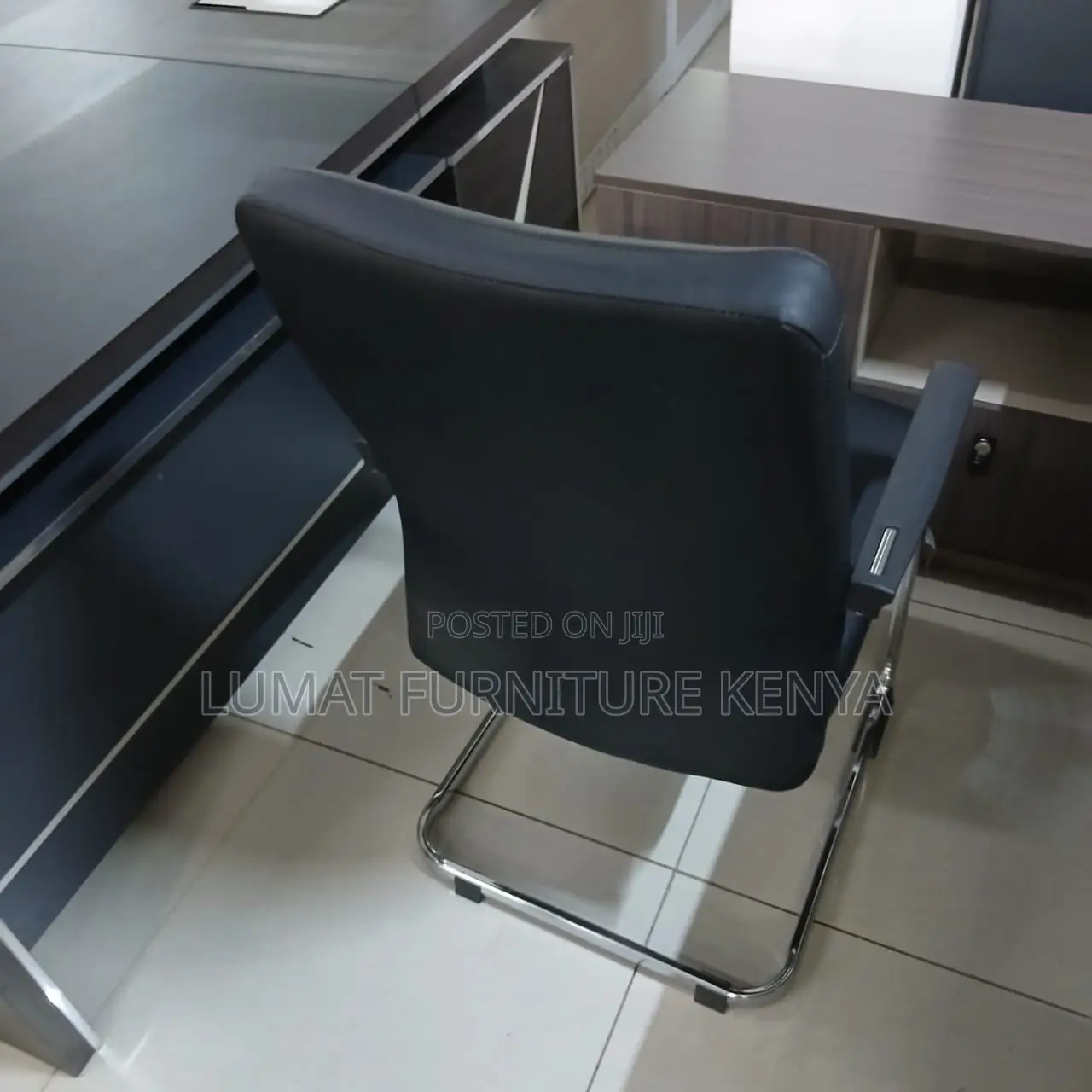 Modern Mid Back Leather Visitors Chair