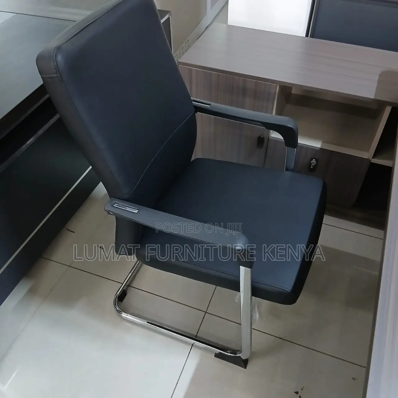 Modern Mid Back Leather Visitors Chair