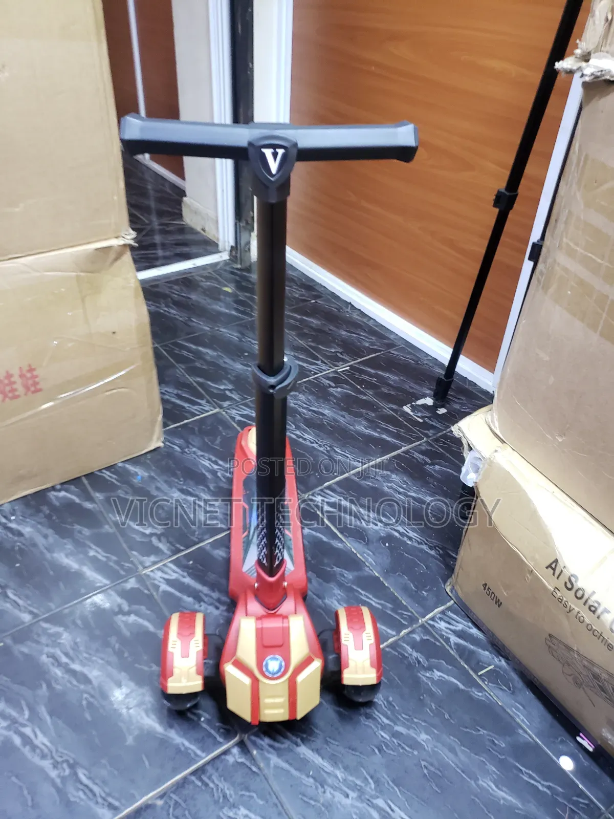 Marvel 3 Wheels Scooter