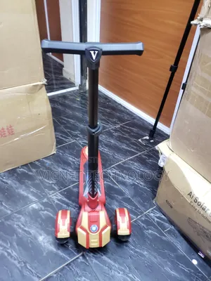 Marvel 3 Wheels Scooter