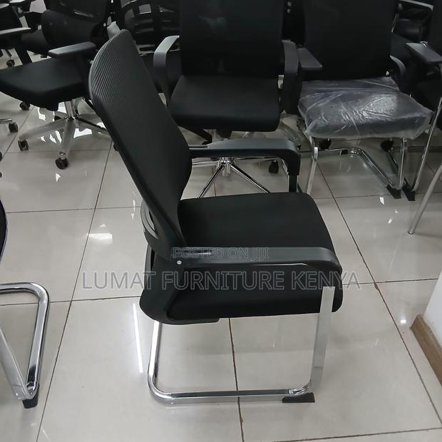 Modern Conference/Visitors Mesh Office Chair - thumbnail 4