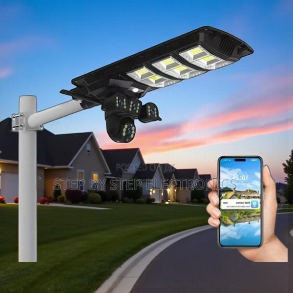V380 Pro 450w Solar Street Light With 12mp 4g PTZ Security Camera