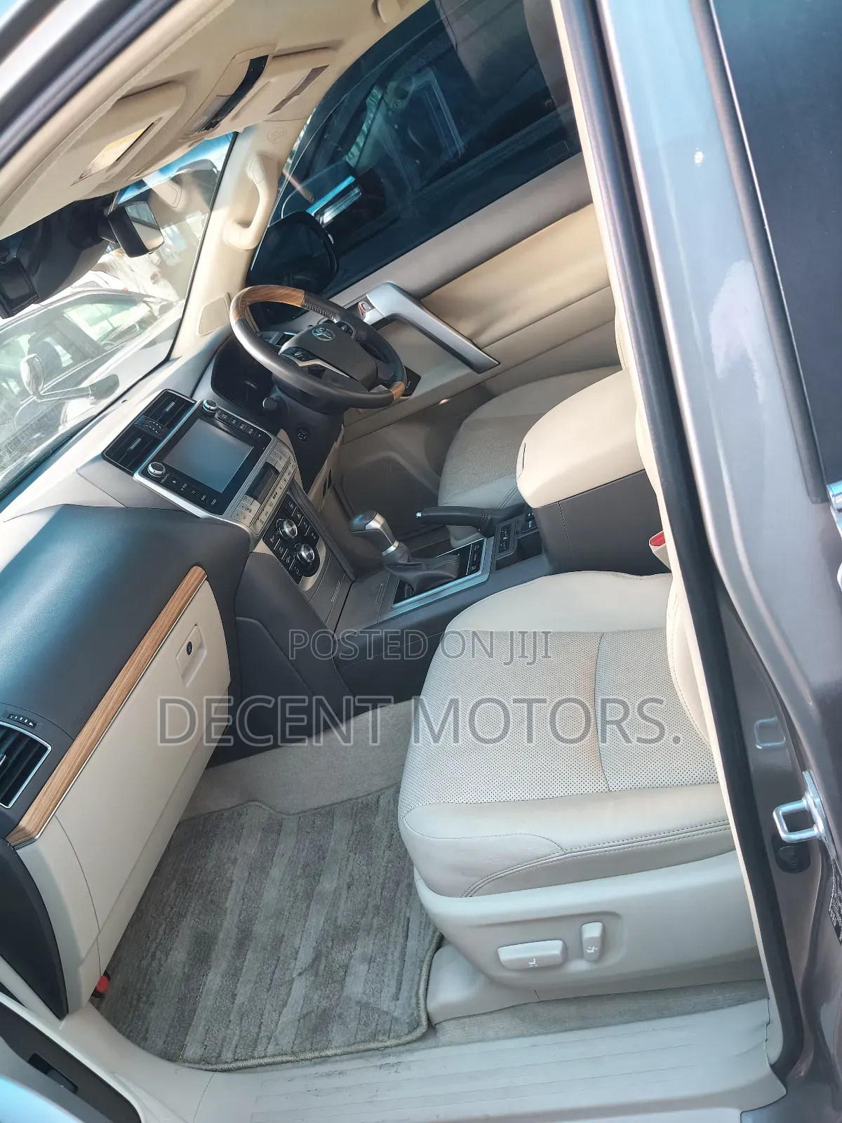 Toyota Land Cruiser Prado 2.8 2019 Gold