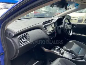 Honda Grace 2018 Blue