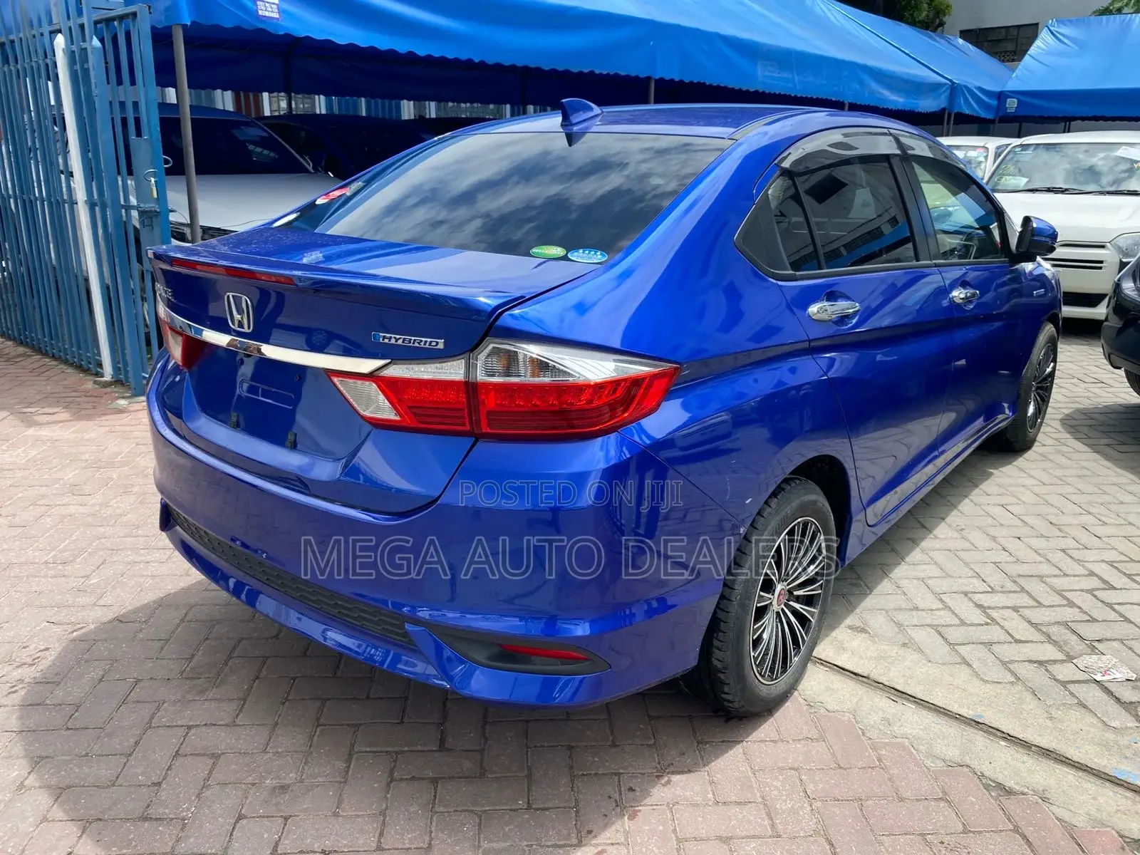 Honda Grace 2018 Blue