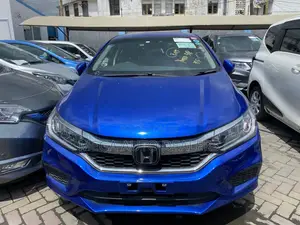 Honda Grace 2018 Blue