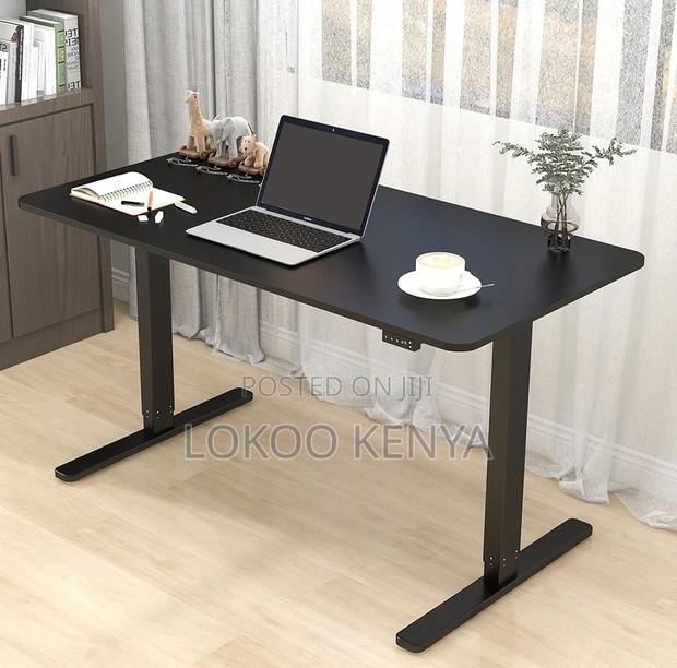 Office Desk; Black 1.4 M Electric Adjustable Standing Desk - thumbnail 3