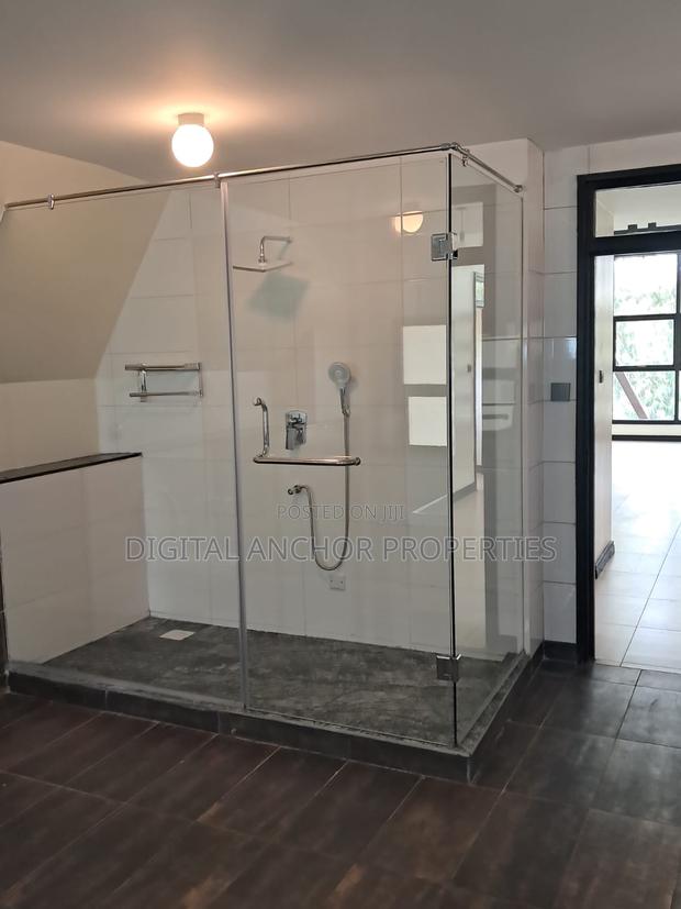 5bdrm Villa in Karen for sale - thumbnail 12