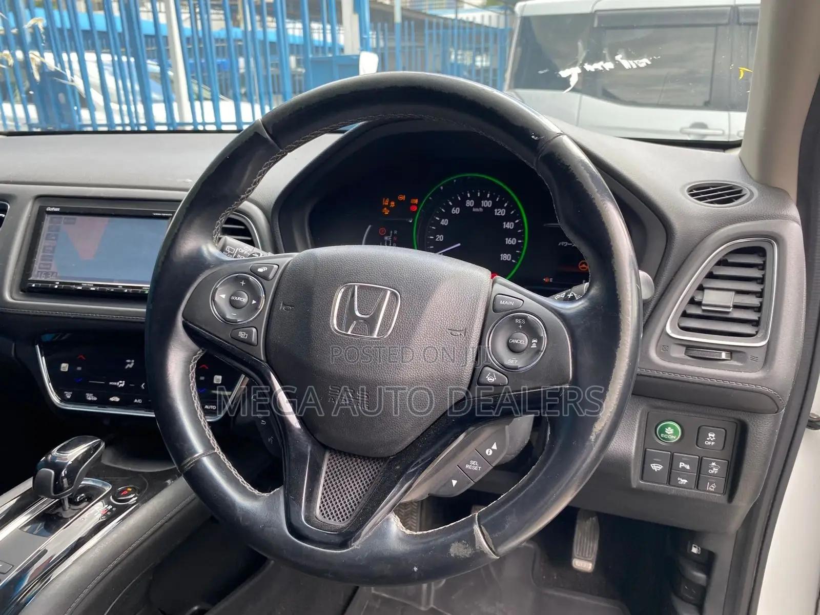 Honda Vezel 2018 White