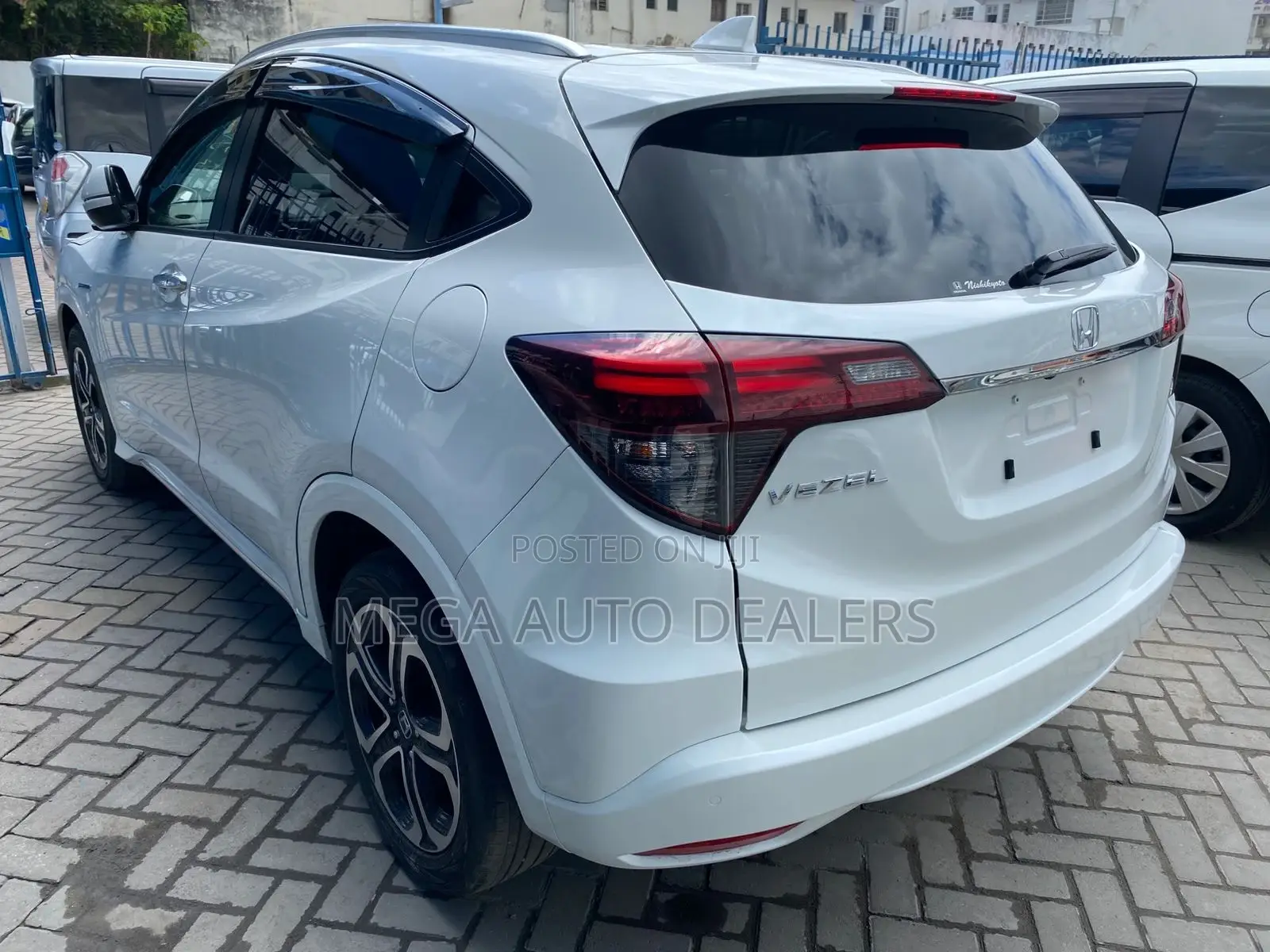Honda Vezel 2018 White