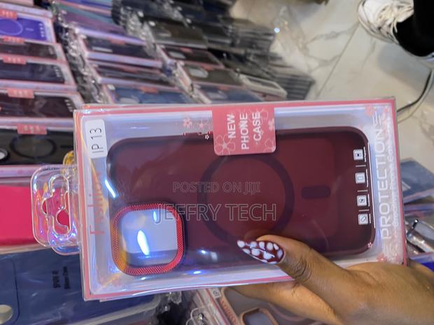 Entobe iPhone 13 Case Compatible With Magsafe Translucent Matte-Red - main view