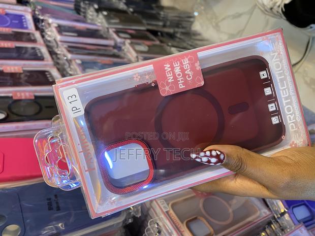 Entobe iPhone 13 Case Compatible With Magsafe Translucent Matte-Red - thumbnail 3