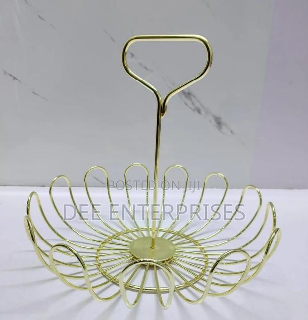Detachable Metallic Mesh Fruits Basket With Stand