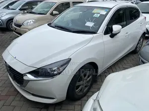 Mazda 2 2018 White