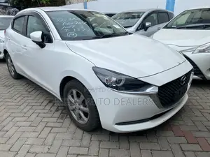 Mazda 2 2018 White