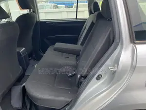 Toyota Corolla Fielder 2018 Silver