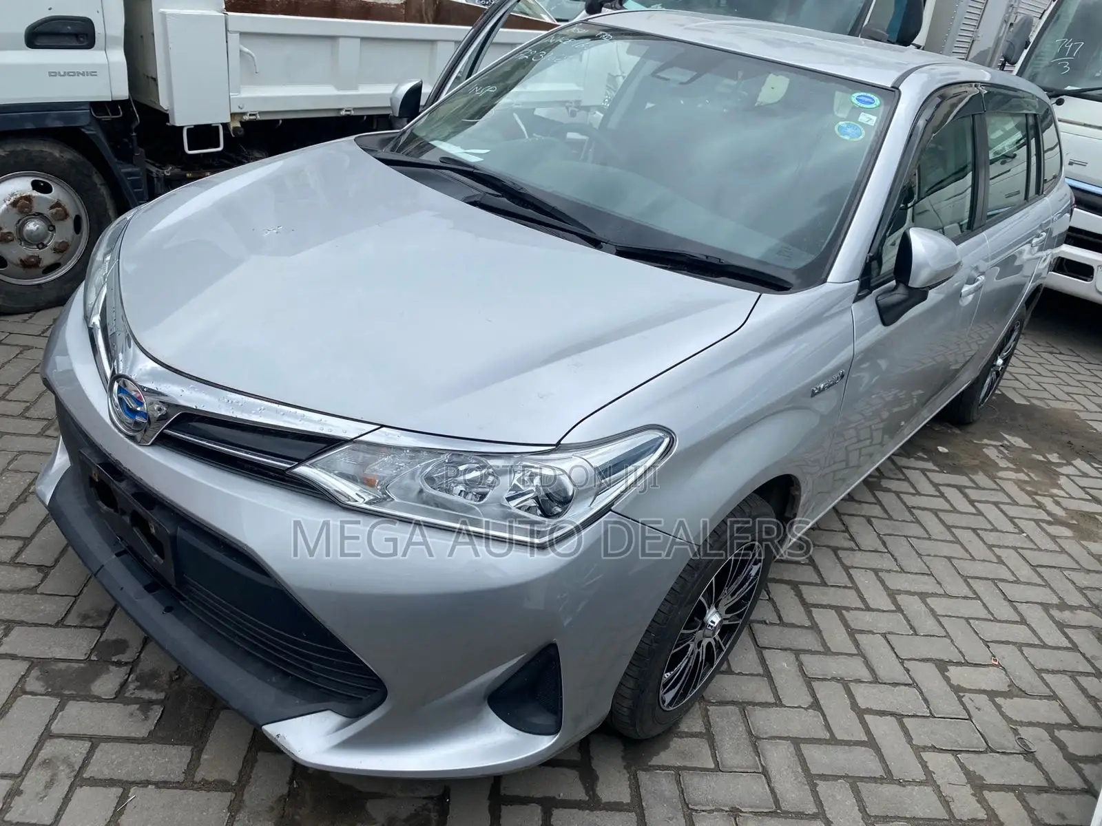 Toyota Corolla Fielder 2018 Silver
