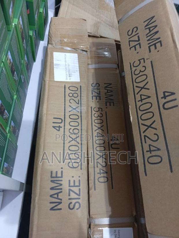 Brand New 4u 530 by 400 by 240 Wall Mount Server Cabinet