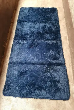 Fluffy Bedside Mat