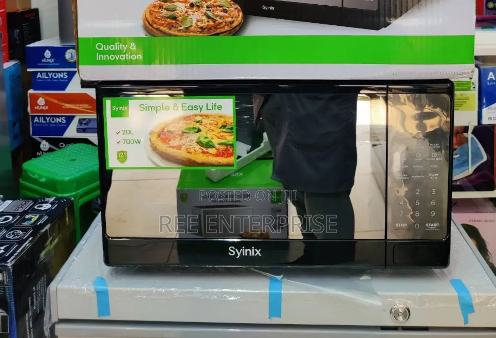 New In. *Synix 20l Digital Microwave!!*