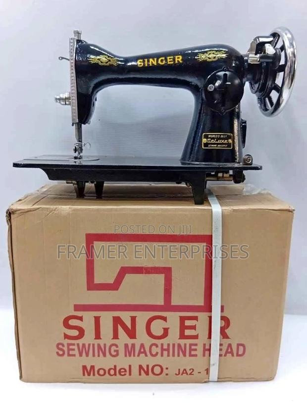 Singer Sewing Machine - main view
