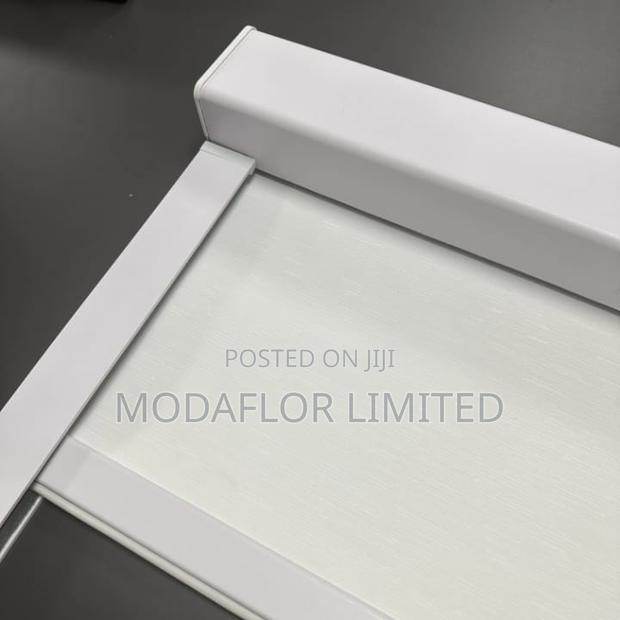 Blackout Roller Blind – Custom Sizes Elegant Colors - main view