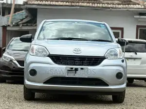 Toyota Passo 2019 Silver