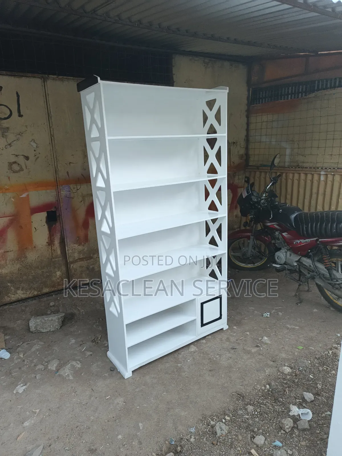 Shoerack / Bookshelves
