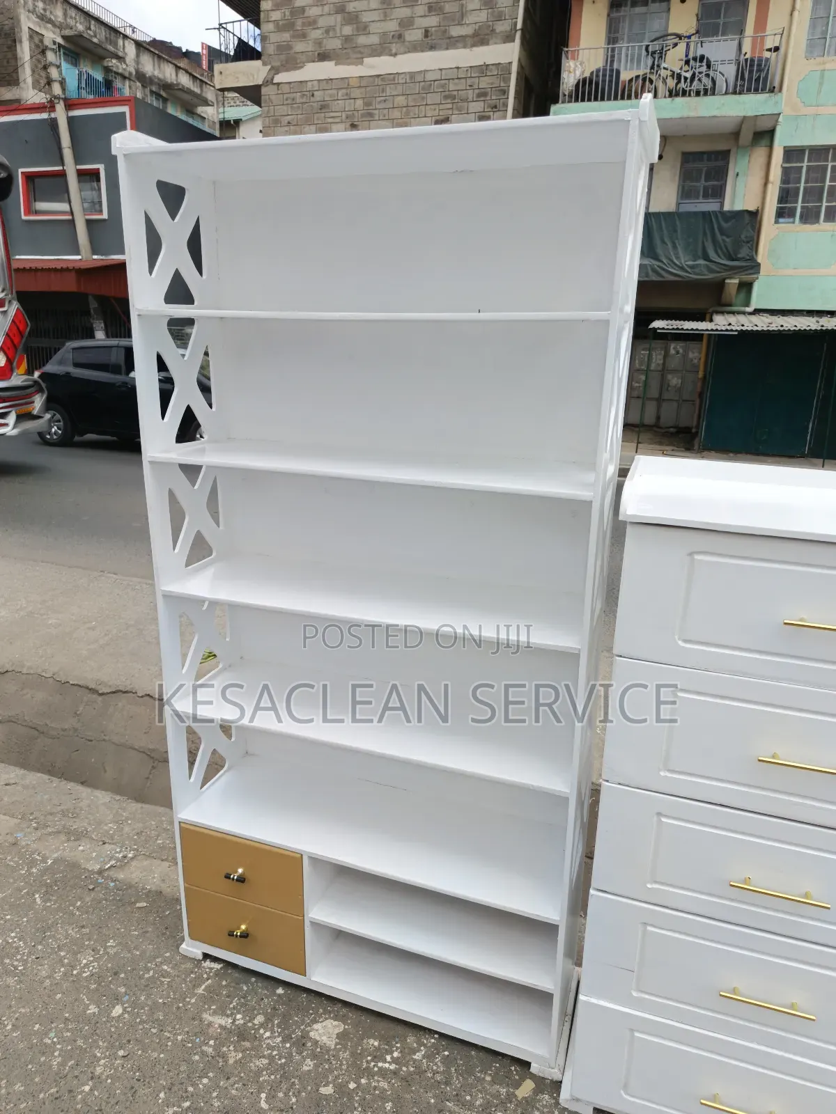 Shoerack / Bookshelves