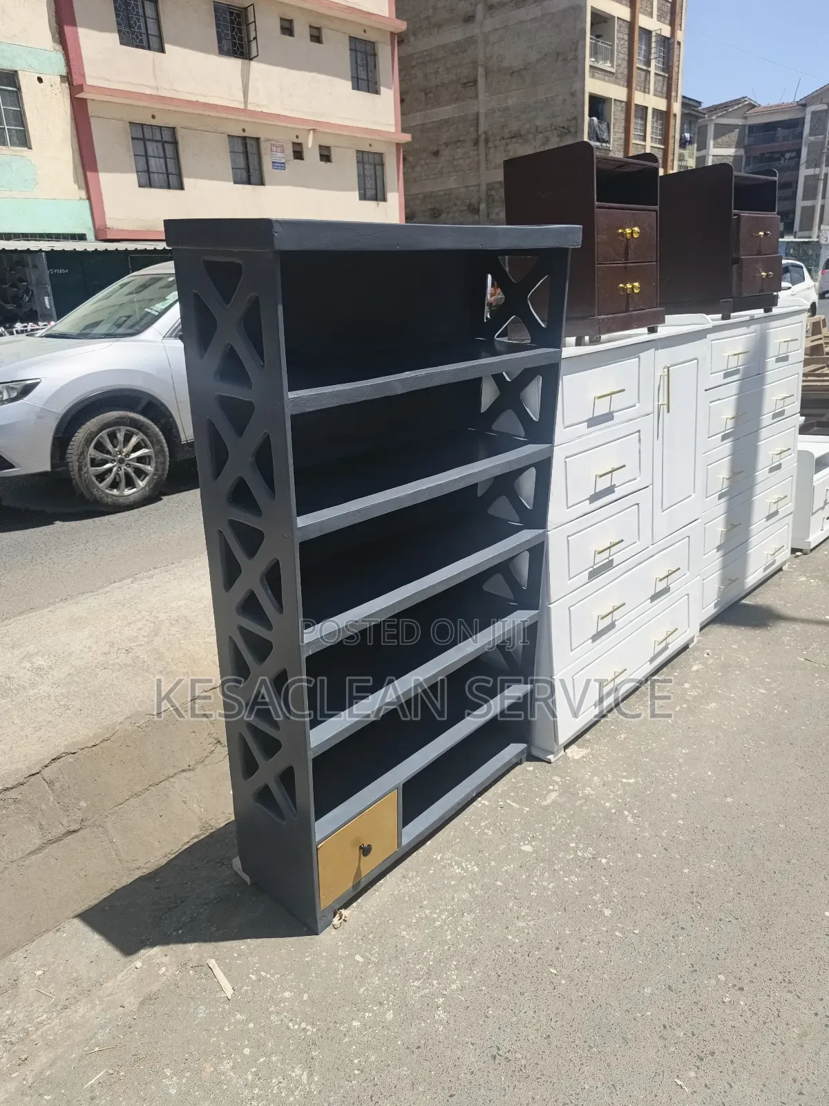 Shoerack / Bookshelves