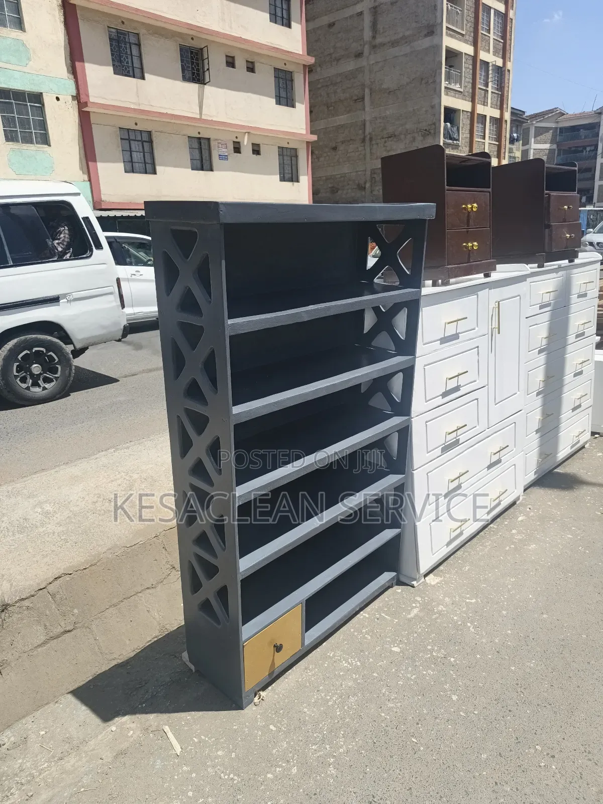 Shoerack / Bookshelves