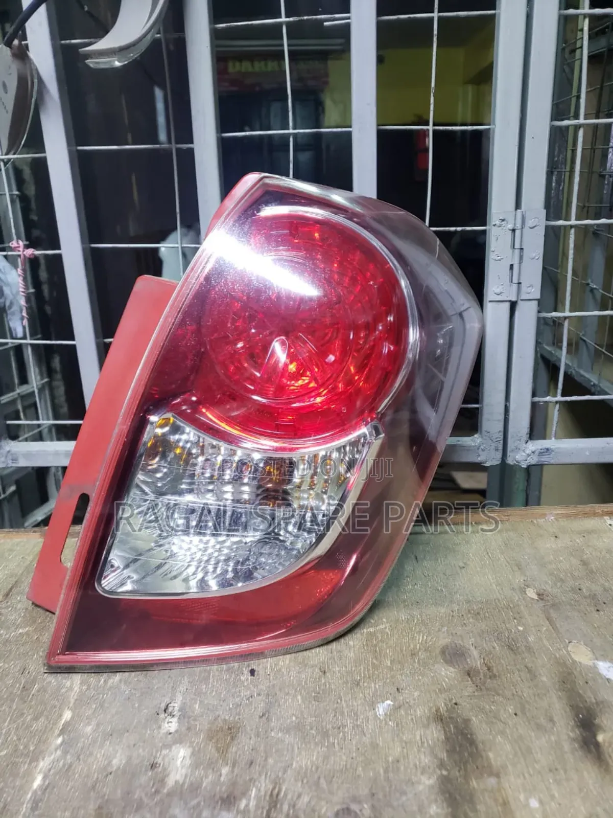 Ractis Taillight RHS