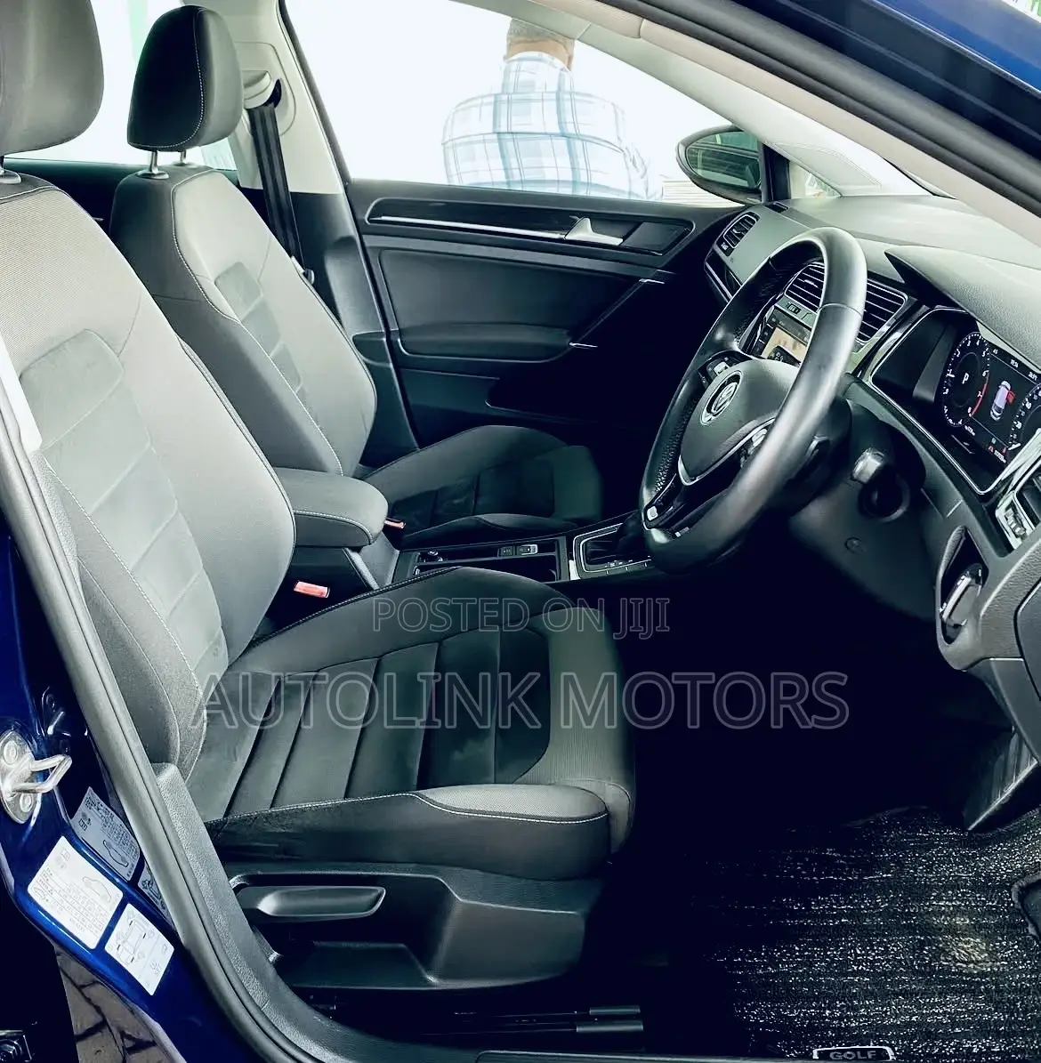 Volkswagen Golf TSI S FWD 2018 Blue