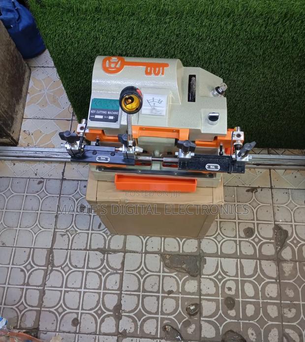 Durable Key Cutting Machine - main view