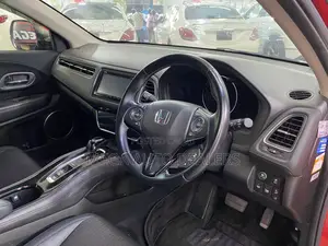 Honda Vezel 2018 Red