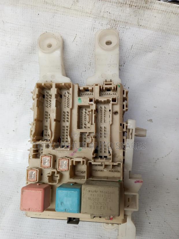 Toyota Rav4 2011 Petrol Fusebox - thumbnail 2