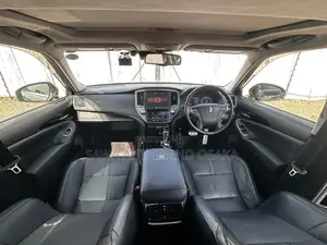 Toyota Crown 2019 Black