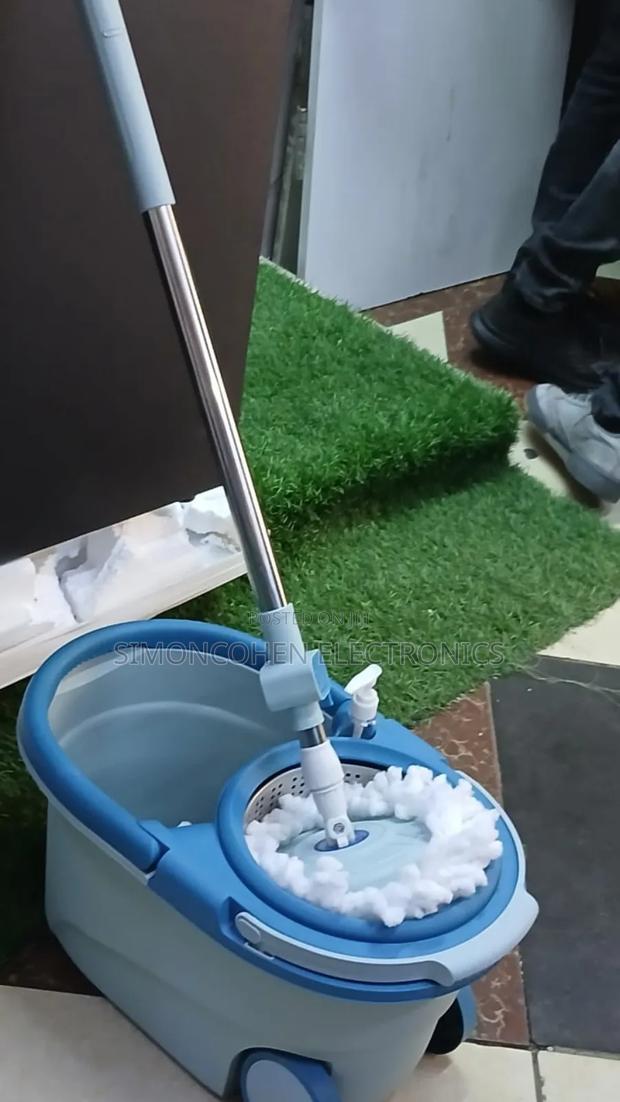 Spin Mop With Wheels And Pull Handle - main view