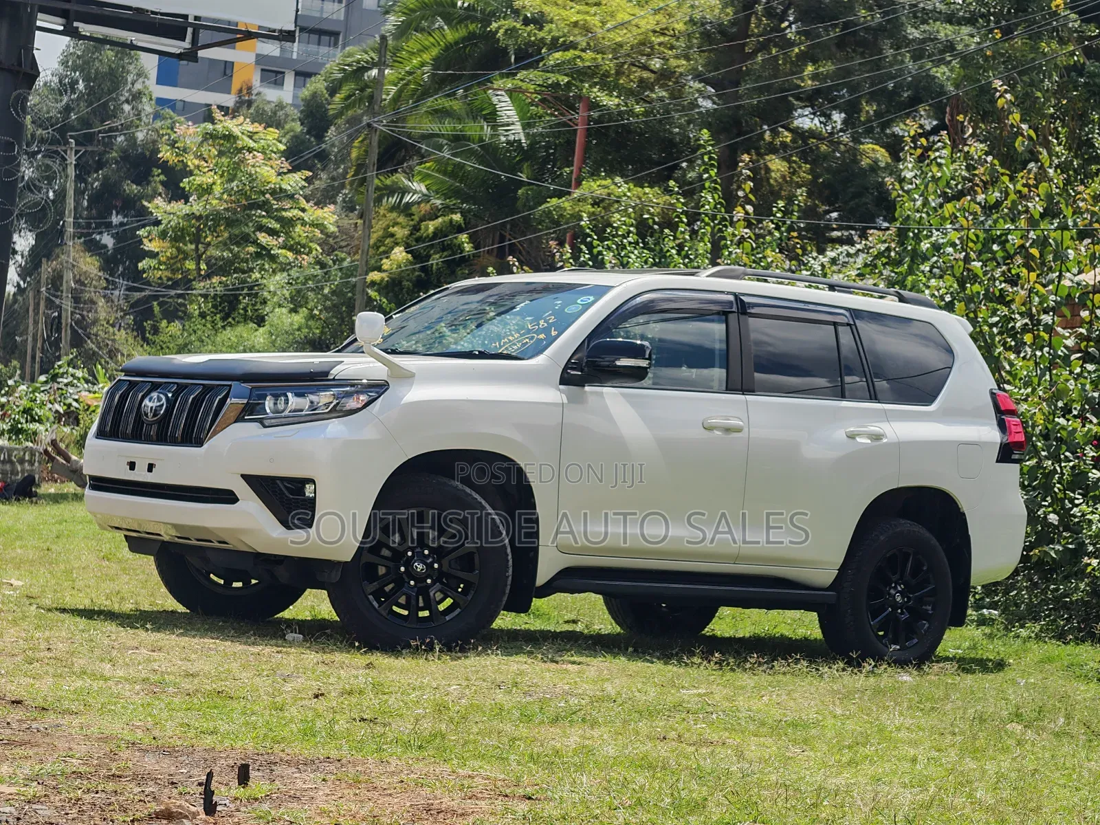 Toyota Land Cruiser Prado 2.8 2021 White