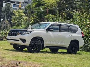 Toyota Land Cruiser Prado 2.8 2021 White